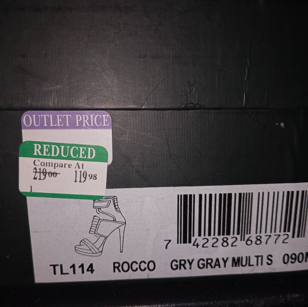Shoes - Picture 5 of 5
